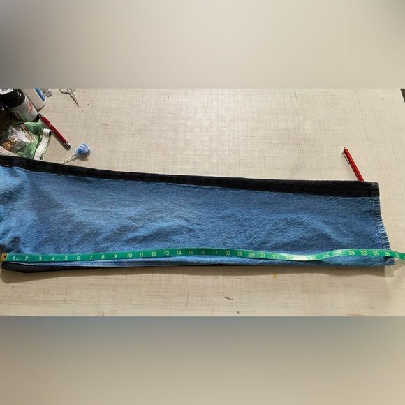 PacSun vintage 90s boyfriend jeans, light blue in front black in back size 22 - Picture 8 of 10